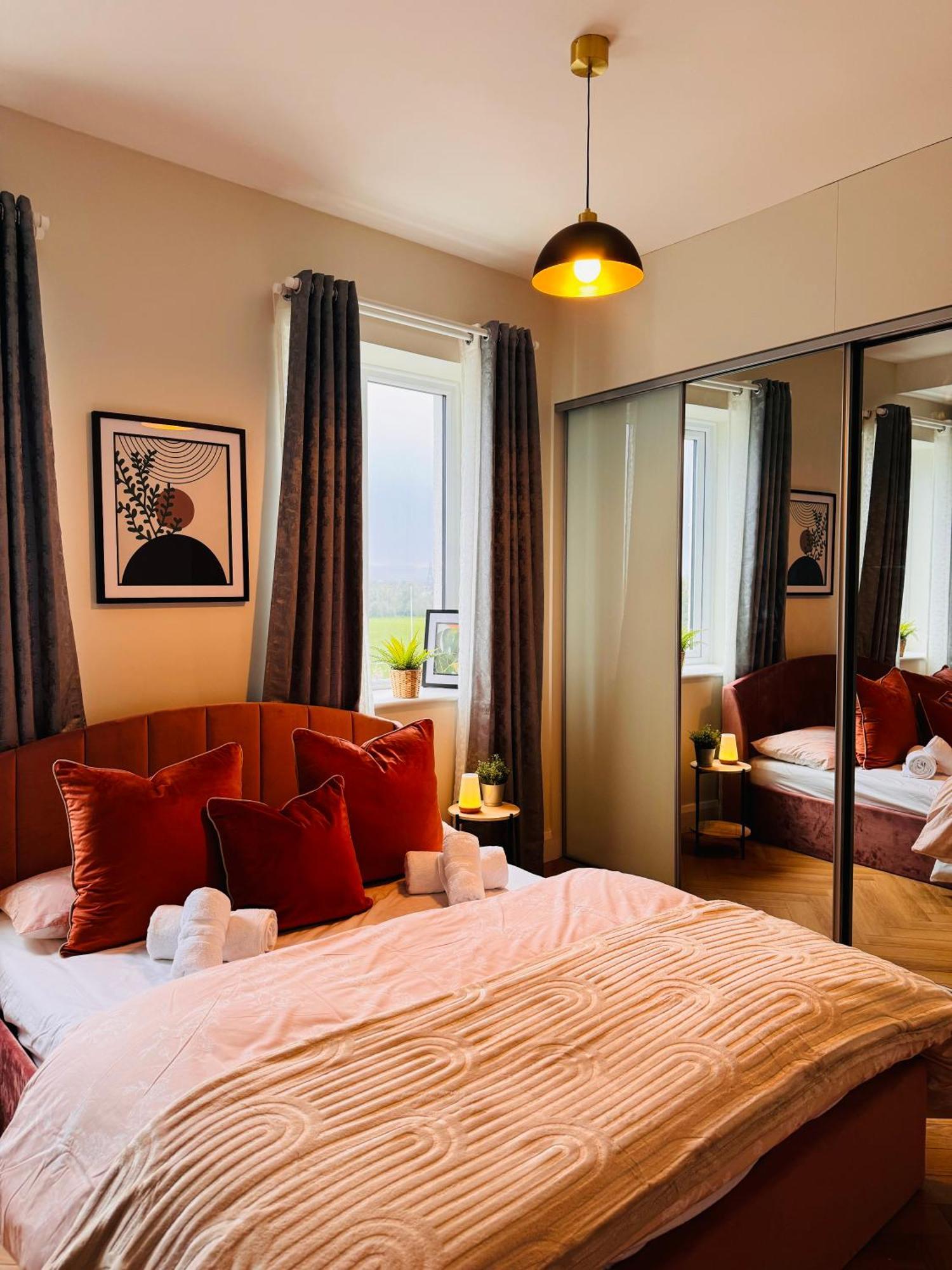 Finnstown Hall- Private Room In Shared Apartment With The Host Dublin Luaran gambar