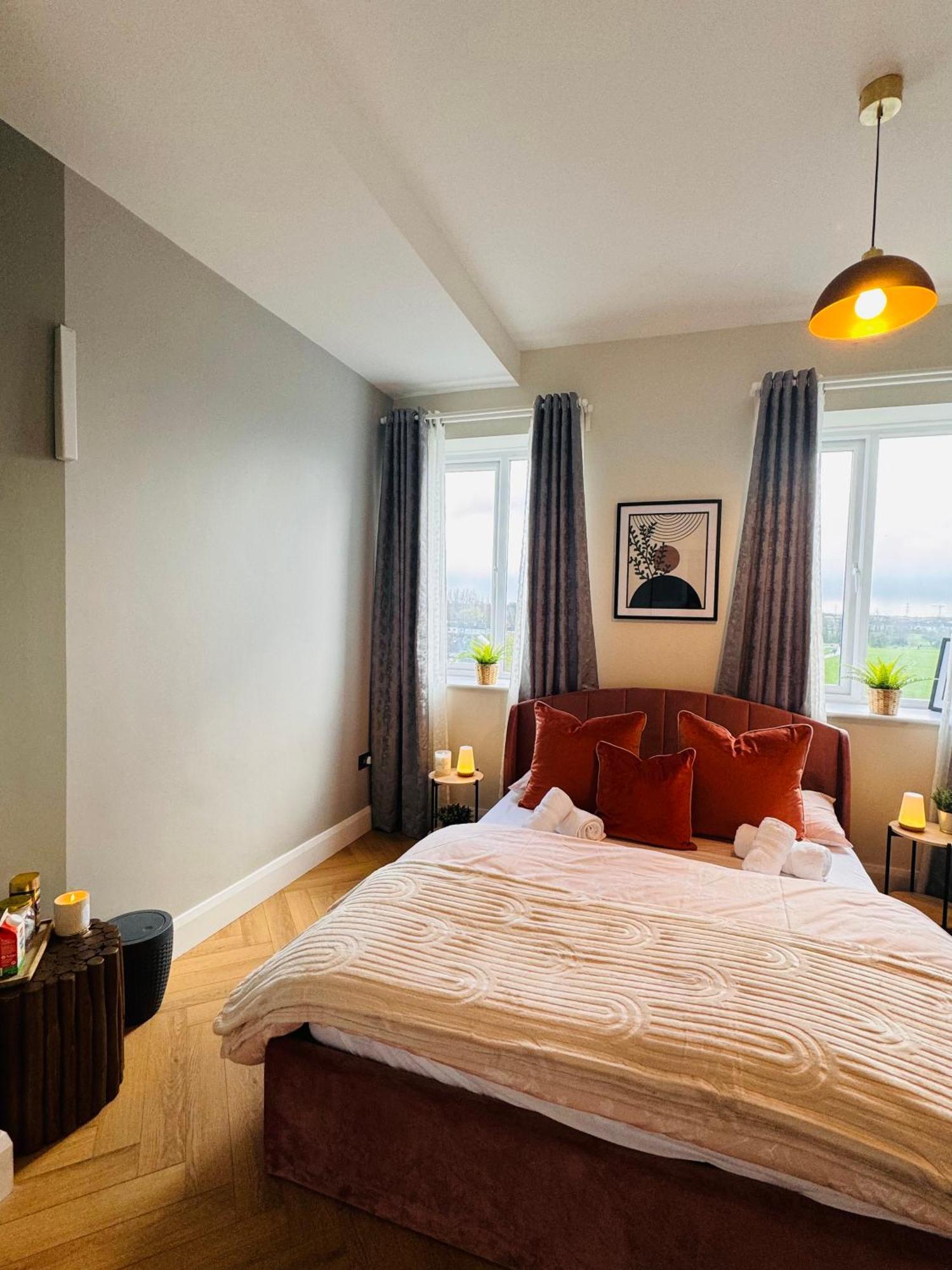 Finnstown Hall- Private Room In Shared Apartment With The Host Dublin Luaran gambar